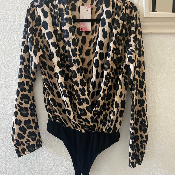 Leopard print body suit size M - Picture 4 of 4